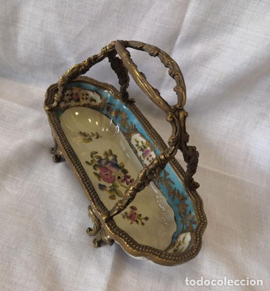 Nuevo: CESTA DE PORCELANA Y BRONCE ADELE CAREY - Foto 2