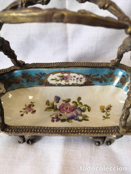 Nuevo: CESTA DE PORCELANA Y BRONCE ADELE CAREY - Foto 5