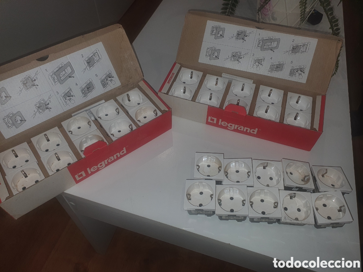 Nuevo: 30 mecanismos base de enchufe. - Foto 1