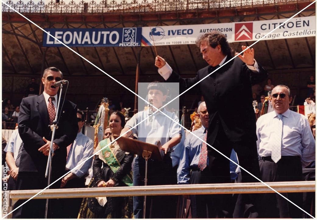 Neuf: CASTELLON EN EL RECUERDO CONCIERTO EN PLAZA DE TOROS CON MOTIVO DEL 75 ANIVERSARIO CORONACION