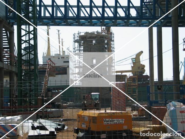Neu: CASTELLON EN EL RECUERDO, OBRAS DE CONSTRUCCION DE LOS MULTICINES Y MONTAJE ANTIGUO FARO EN EL GRAO