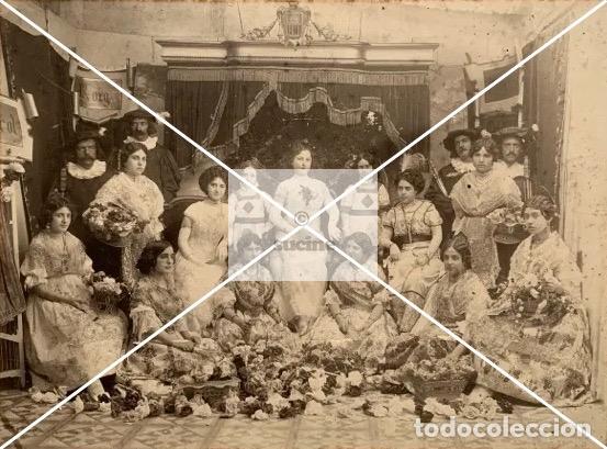 Nuovo: GENTE DE CASTELLON EN EL RECUERDO REINA Y DAMAS DE LAS FIESTAS DE JULIO