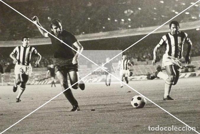 Nuovo: GENTE DE CASTELLON EN EL RECUERDO EL GRAN CAPITAN CELA EN EL CAMP NOU BARCELONA