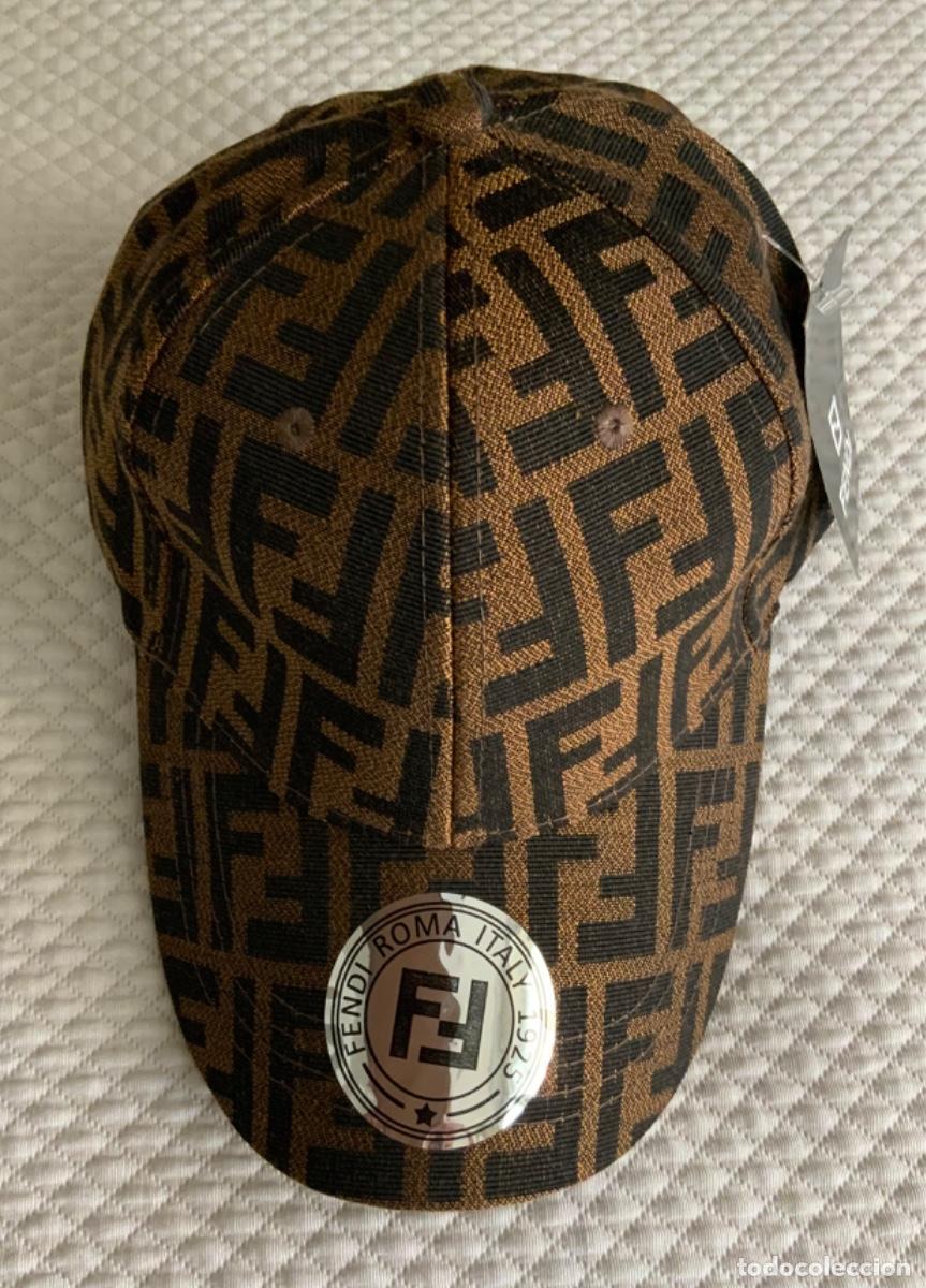 Neu: GORRA VISERA, MARR&Oacute;N Y NEGRA