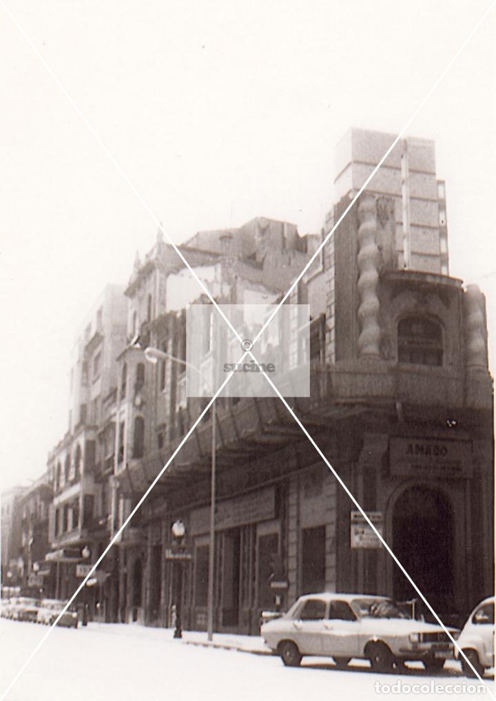 Nuevo: CASTELLON EN EL RECUERDO DERRIBO DEL ANTIGUO EDIFICIO DEL CIRCULO MERCANTIL EN LA PUERTA DEL SOL - Foto 1