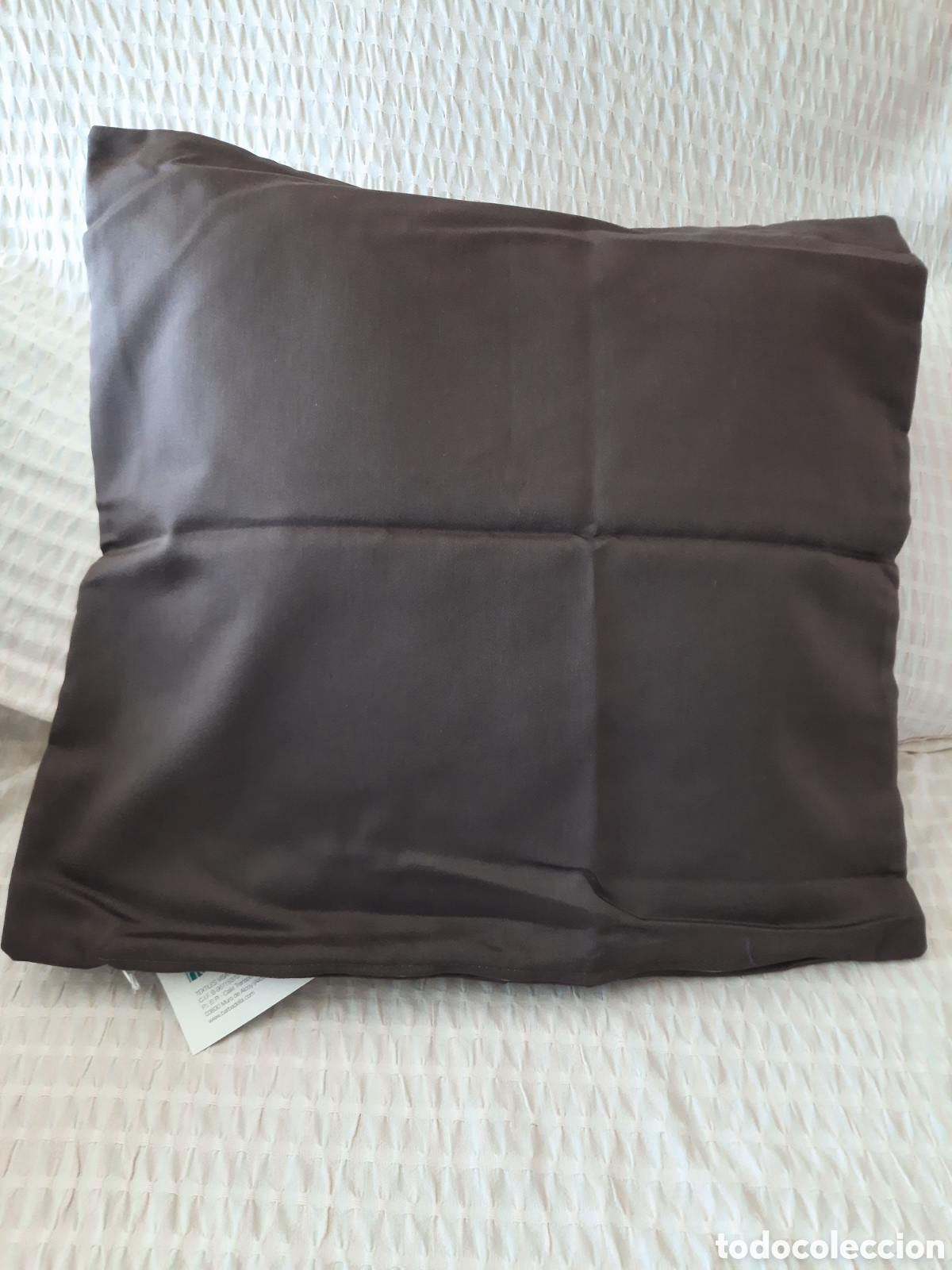 Nuevo: Dos fundas para cojin 45x45 color chocolate de polyester. - Foto 1