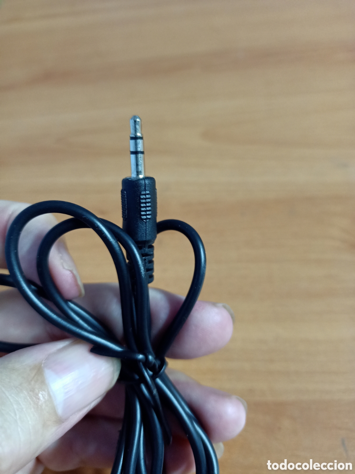 Nuevo: Cable Conector Jack audio 3,5 mm - mide de largo 96 cm aproximadamente. - Foto 2