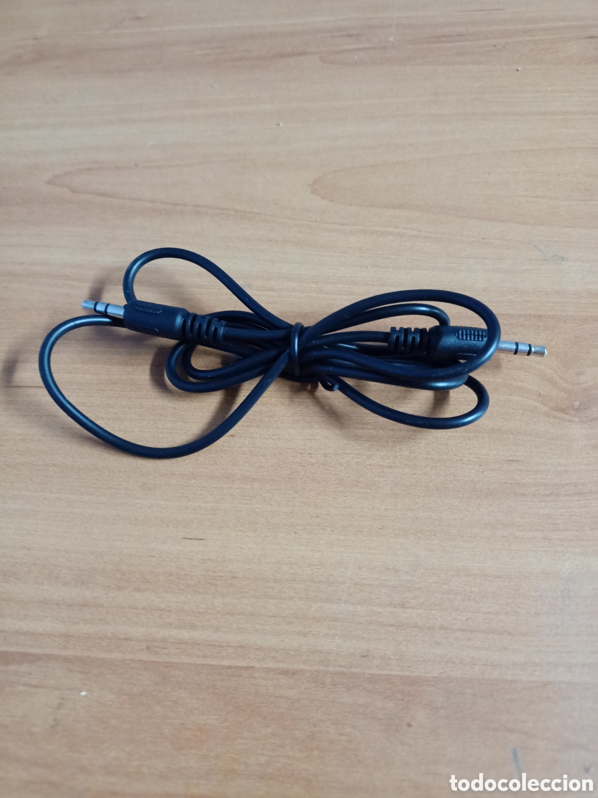 Nuevo: Cable Conector Jack audio 3,5 mm - mide de largo 96 cm aproximadamente. - Foto 1