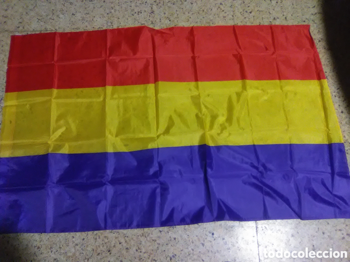 Nuevo: Bandera Nueva Rep&uacute;blicana - Foto 1