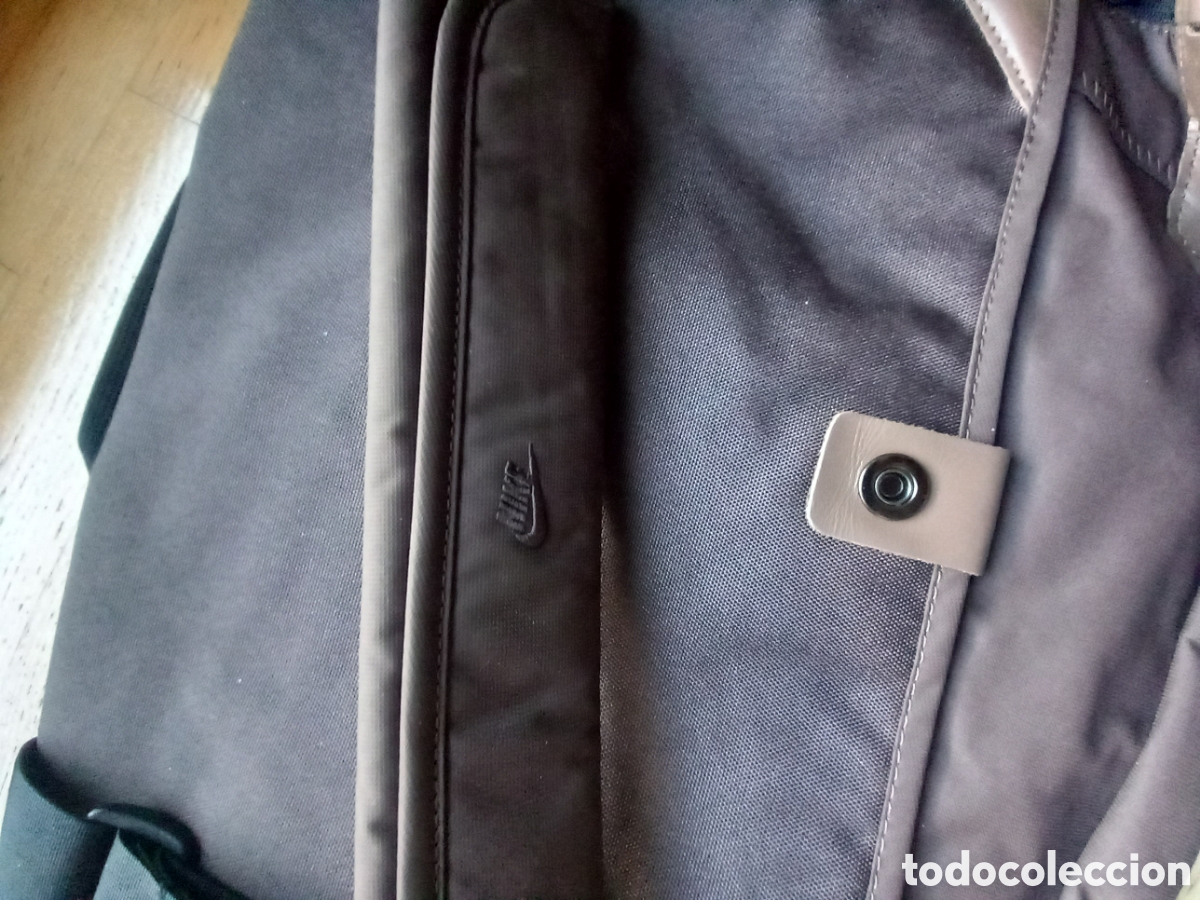 Nuevo: Funda ordenador NIKE - Foto 1