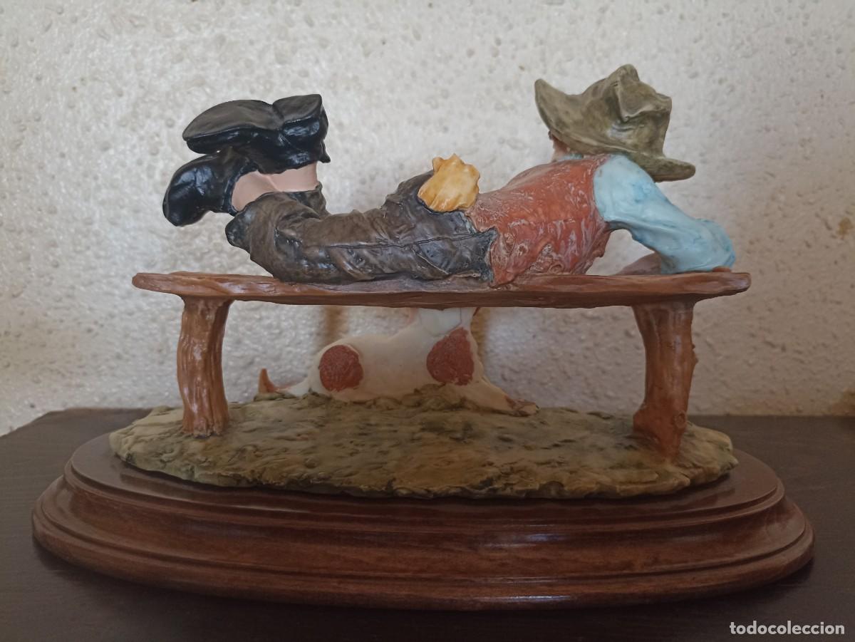 Nuevo: FIGURA NI&Ntilde;O Y PERRO RESINA - Foto 2
