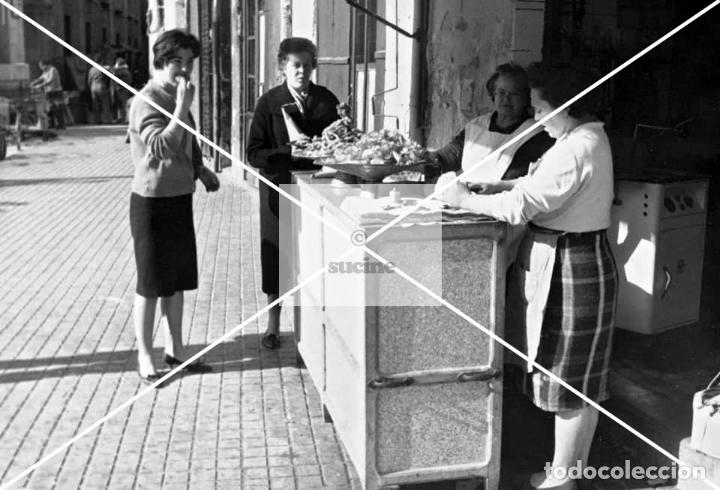 Neu: CHURRERIA EN LA PLAZA MAYOR DE CASTELLON EN LOS A&Ntilde;OS 60 C-44