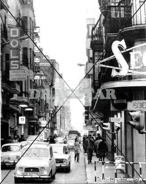 New: ASPECTO DE LA CALLE COLON DE CASTELLON EN LOS A&Ntilde;OS 70 C 49