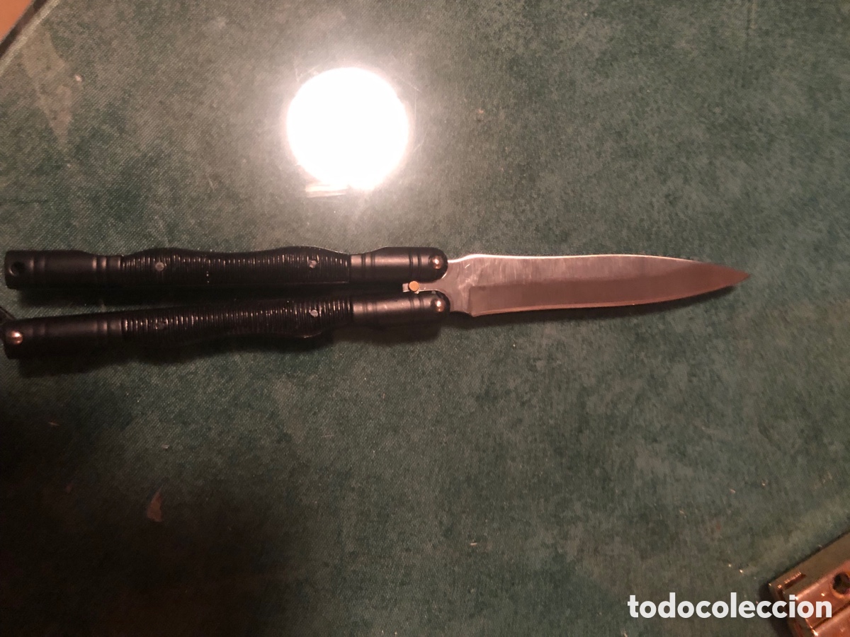 Neuf: NAVAJA DE BOLSILLO TIPO MARIPOSA.