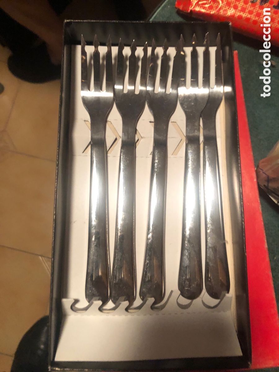 Neuf: tenedores de mesa monoblok en acero