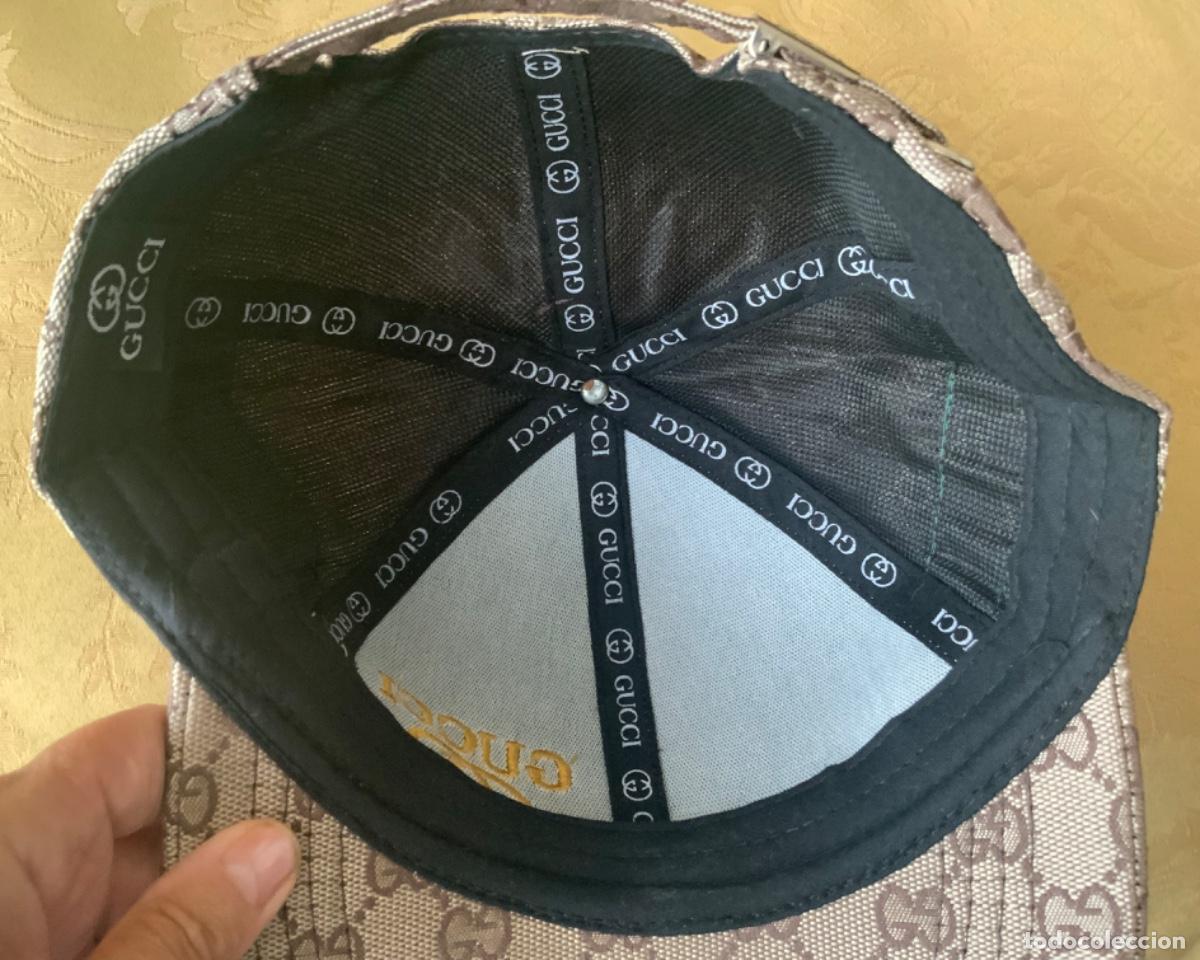Nuevo: GORRA VISERA COLOR BEIG LOGOS EN DORADO - Foto 4
