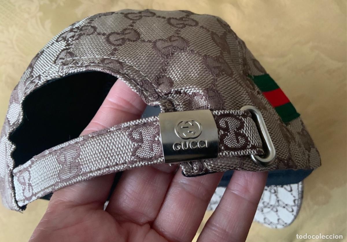 Nuevo: GORRA VISERA COLOR BEIG LOGOS EN DORADO - Foto 6