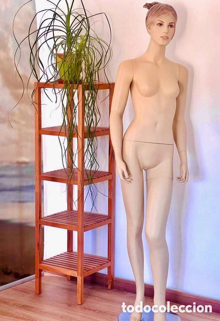 Nuevo: Maniqu&iacute; mujer chica NUEVO - Foto 2