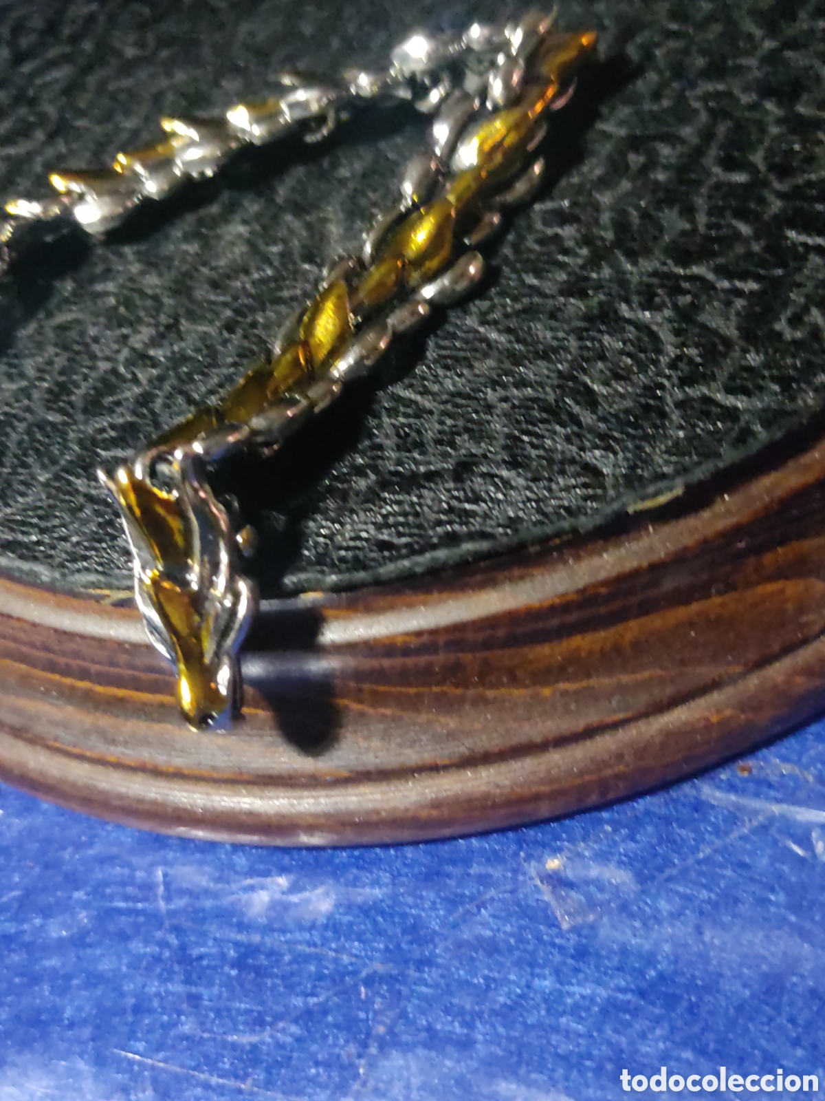 Nuevo: Pulsera drag&oacute;n en dorado y plateado. - Foto 7
