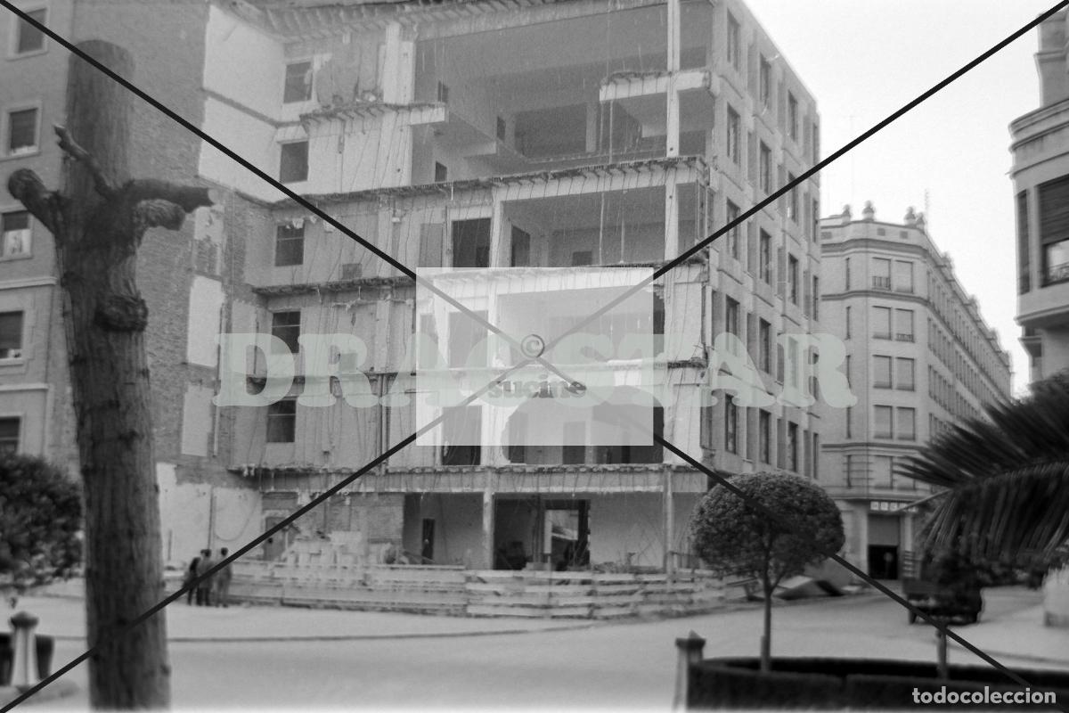 Nuevo: CASTELLON EN EL RECUERDO, EDIFICIO DEL CIRCULO MERCANTIL DESPUES DEL DERRUMBE EN AVDA DEL REY C 61 - Foto 1