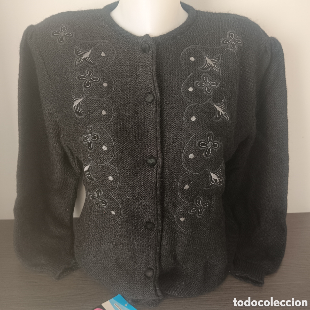 Nuevo: Chaqueta Negra Detalles Espigas - Foto 4