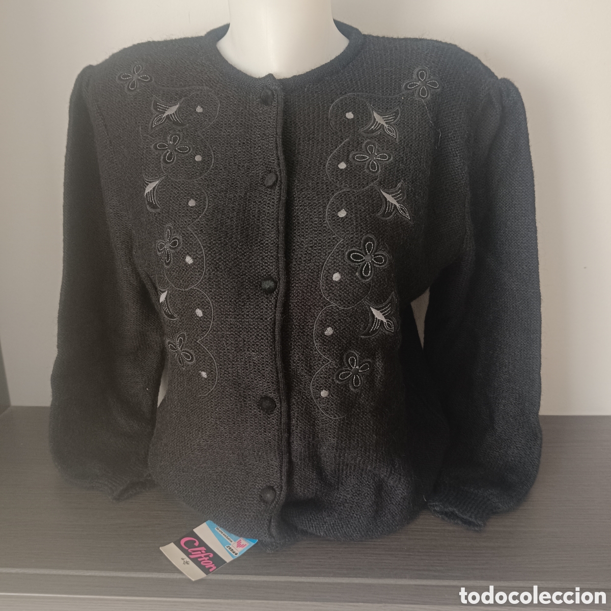 Nuevo: Chaqueta Negra Detalles Espigas - Foto 1