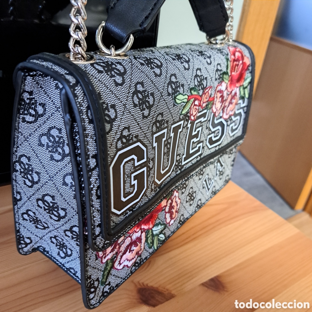 Nuevo: EXCLUSIVO BOLSO DE GUESS EDICI&Oacute;N LIMITADA. REF S5 - Foto 2