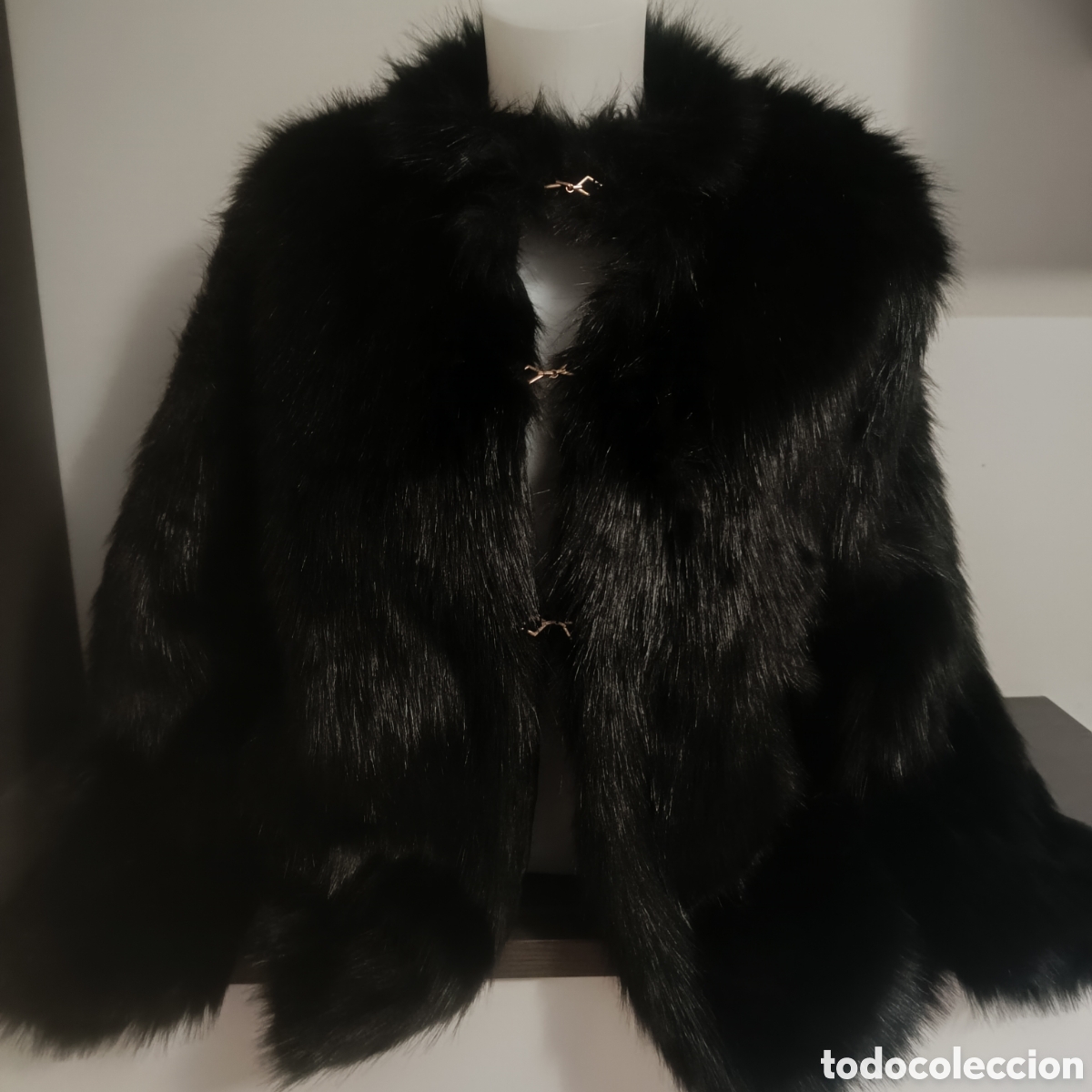 Nuevo: Chaquet&oacute;n Pelo Sint&eacute;tico Negro - Foto 1