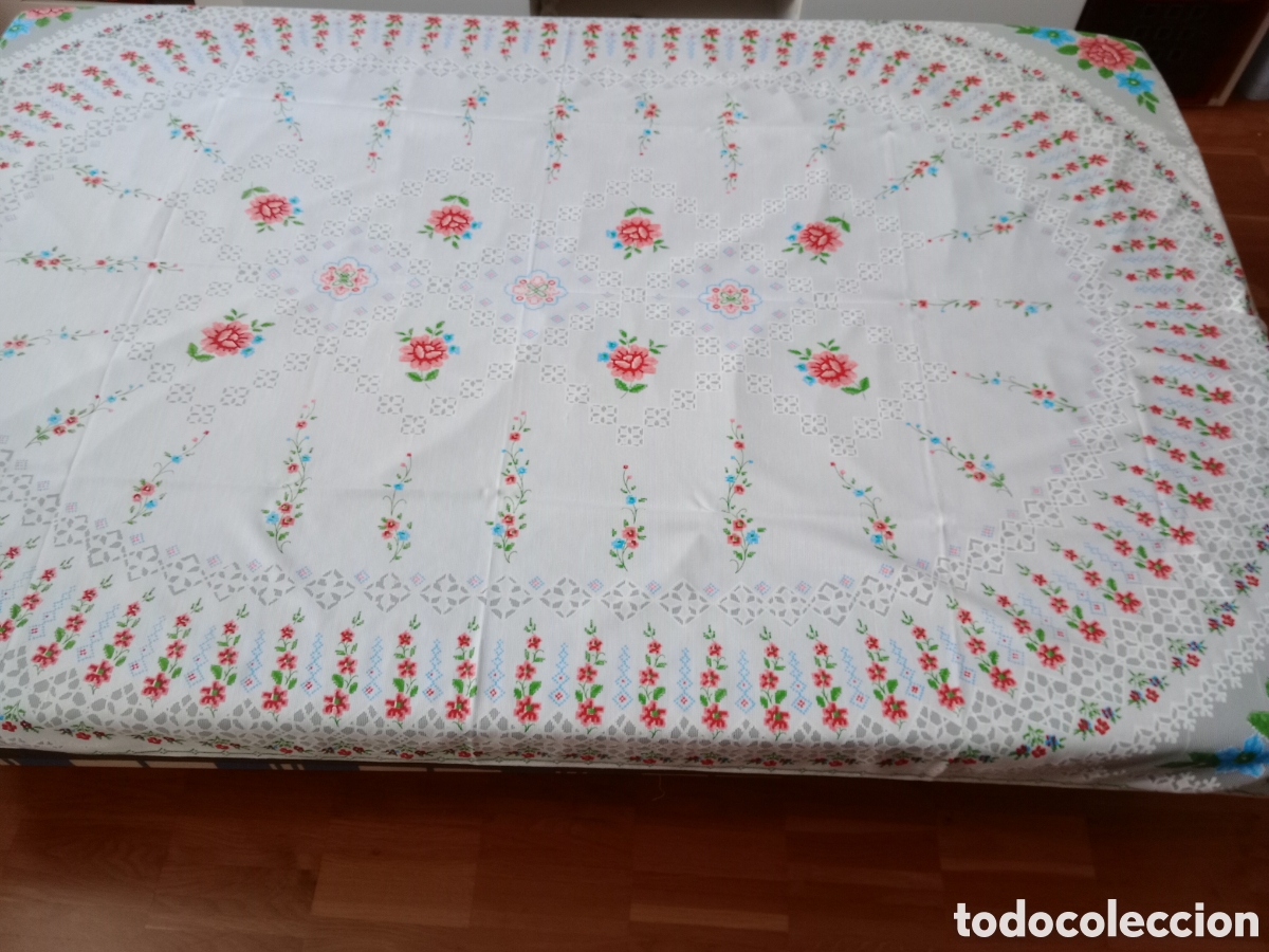 Nuevo: Manteler&iacute;a de encaje y 8 servilletas - Foto 2