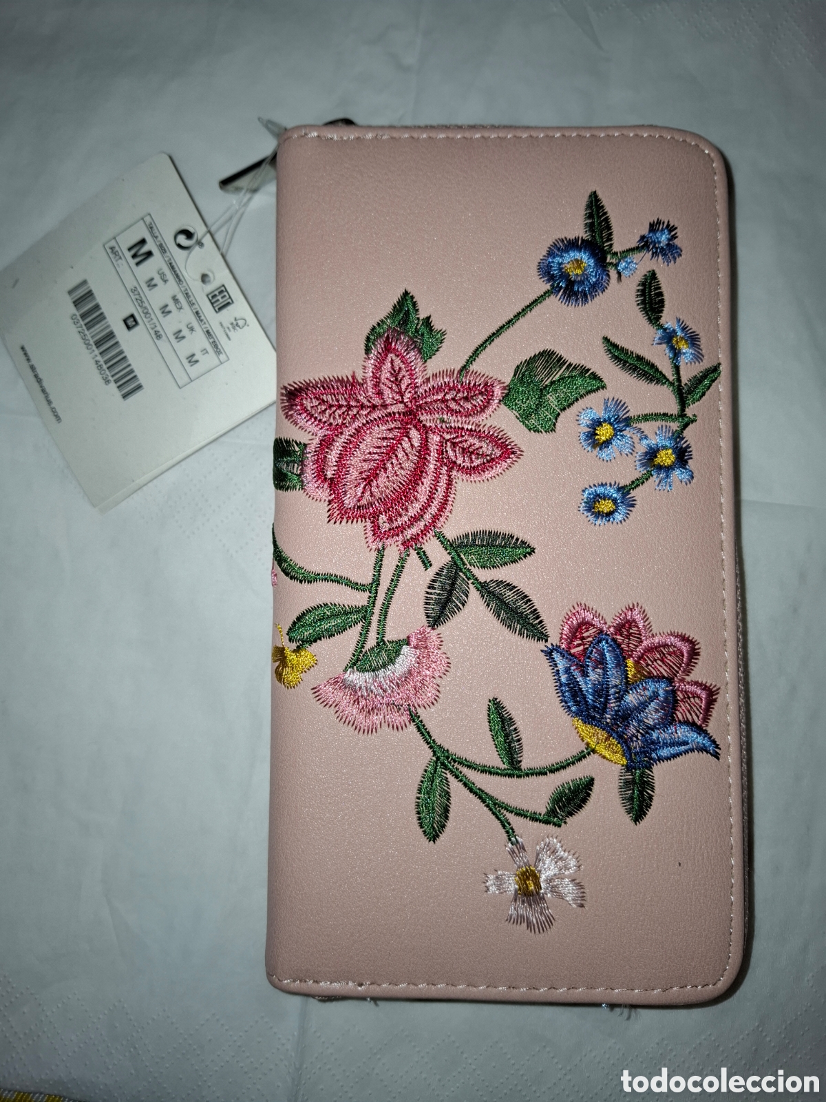 Nuevo: MONEDERO ROSA CON FLORES BORDADAS - Foto 5