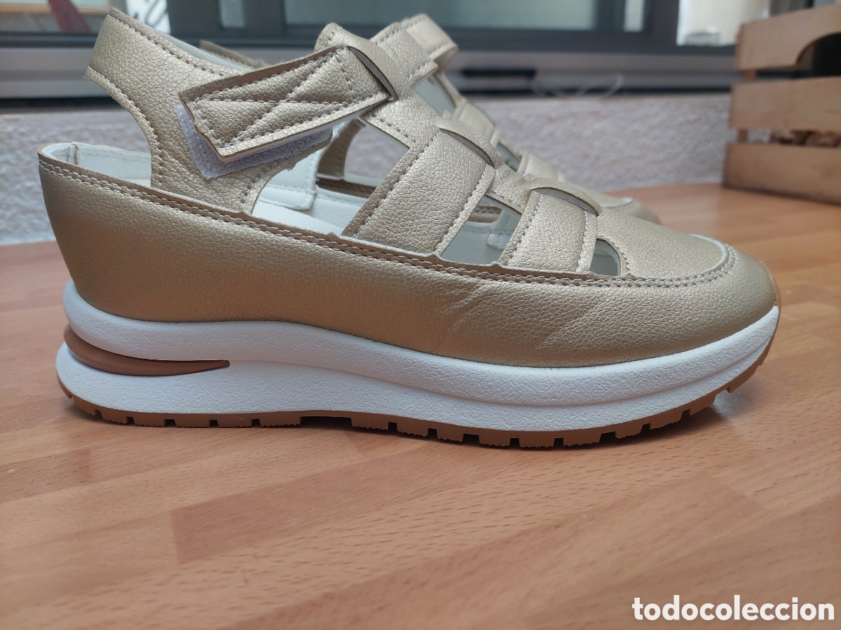 Nuevo: Zapatos mujer dorados - Foto 3