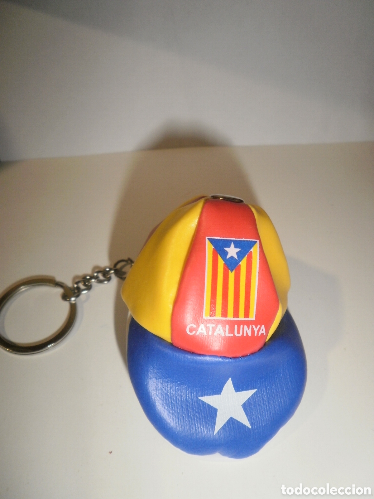 Nuevo: Llavero monedero gorra Estelada - Foto 1