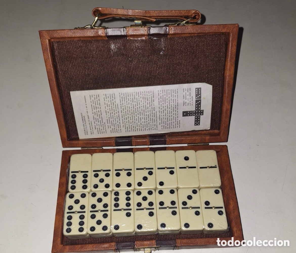 Neuf: CAJA DOMINO COMPLETO CON MALET&Iacute;N PARA LAS FICHAS