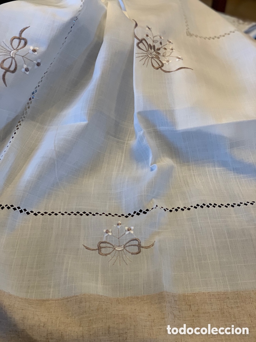 Novo: Mantel bordado 220 x 180 ctms Blanco. Nuevo