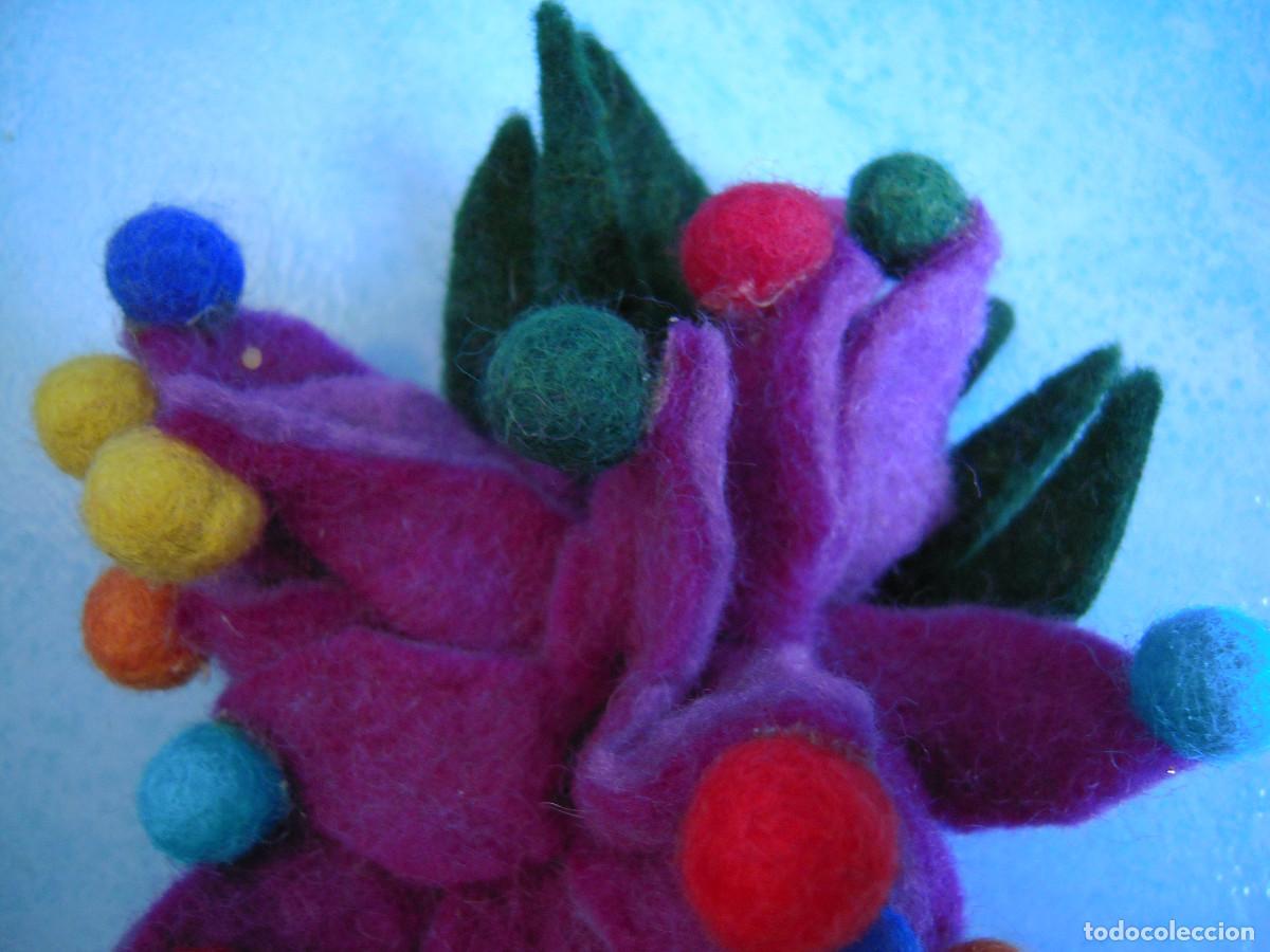 Nuevo: Broche flor grande multicolor fieltro - Foto 2