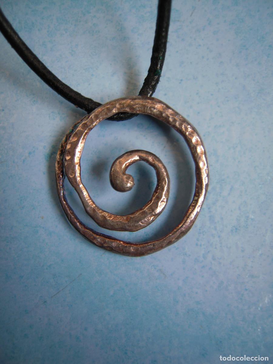 Nuevo: Collar espiral met&aacute;lica - Foto 3