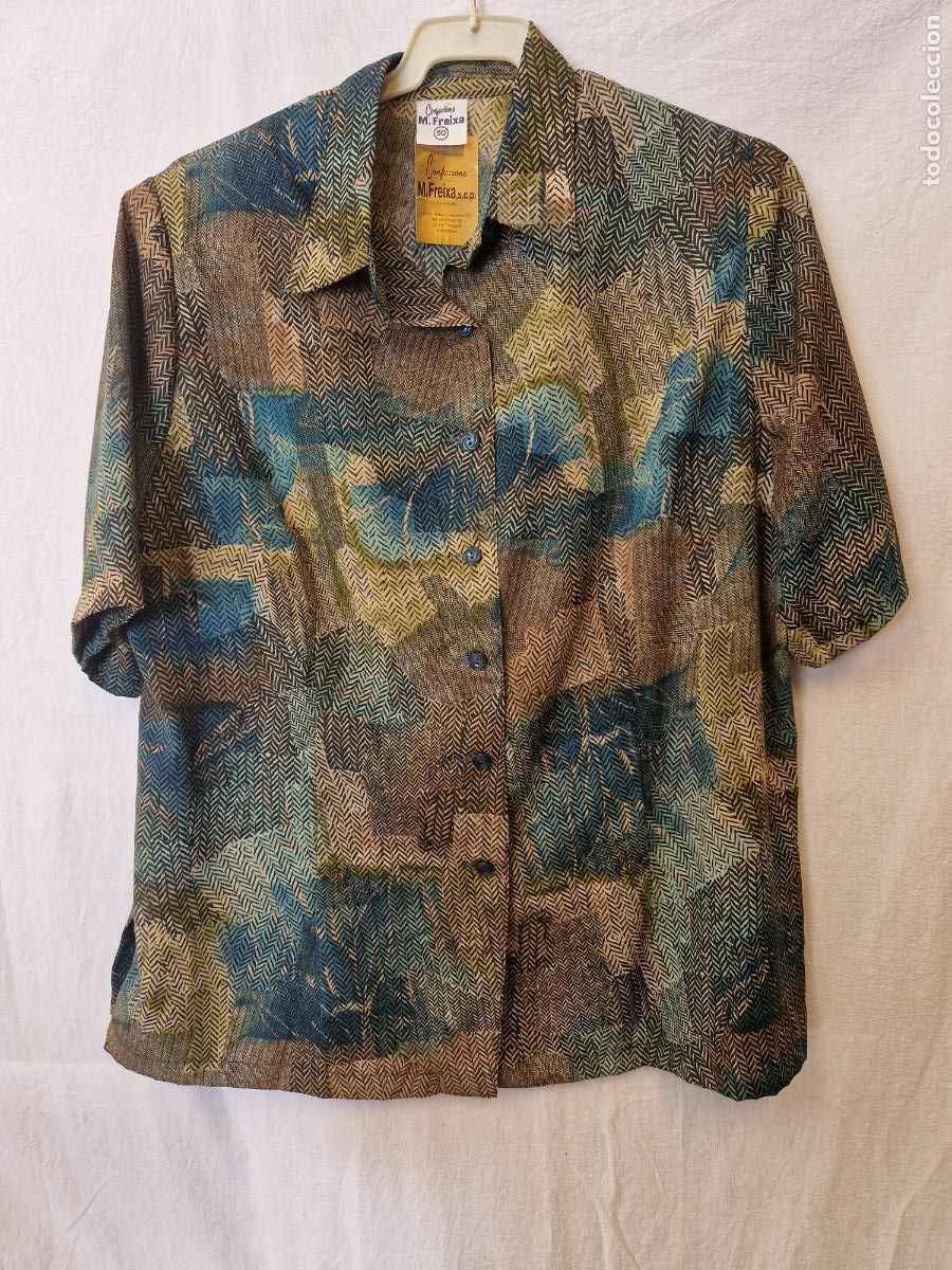 Nuevo: BONITA CAMISA PARA MUJER. COLORES. TALLA 50. NUEVA.