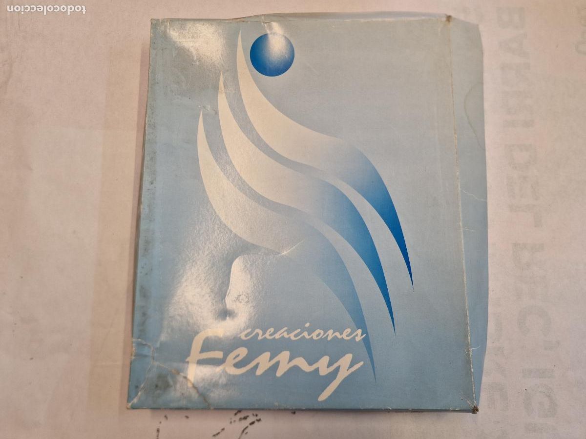 Nuevo: BONITA PIJAMA DE BATOLA PARA MUJER. COLOR AMARILLO. TALLA XL