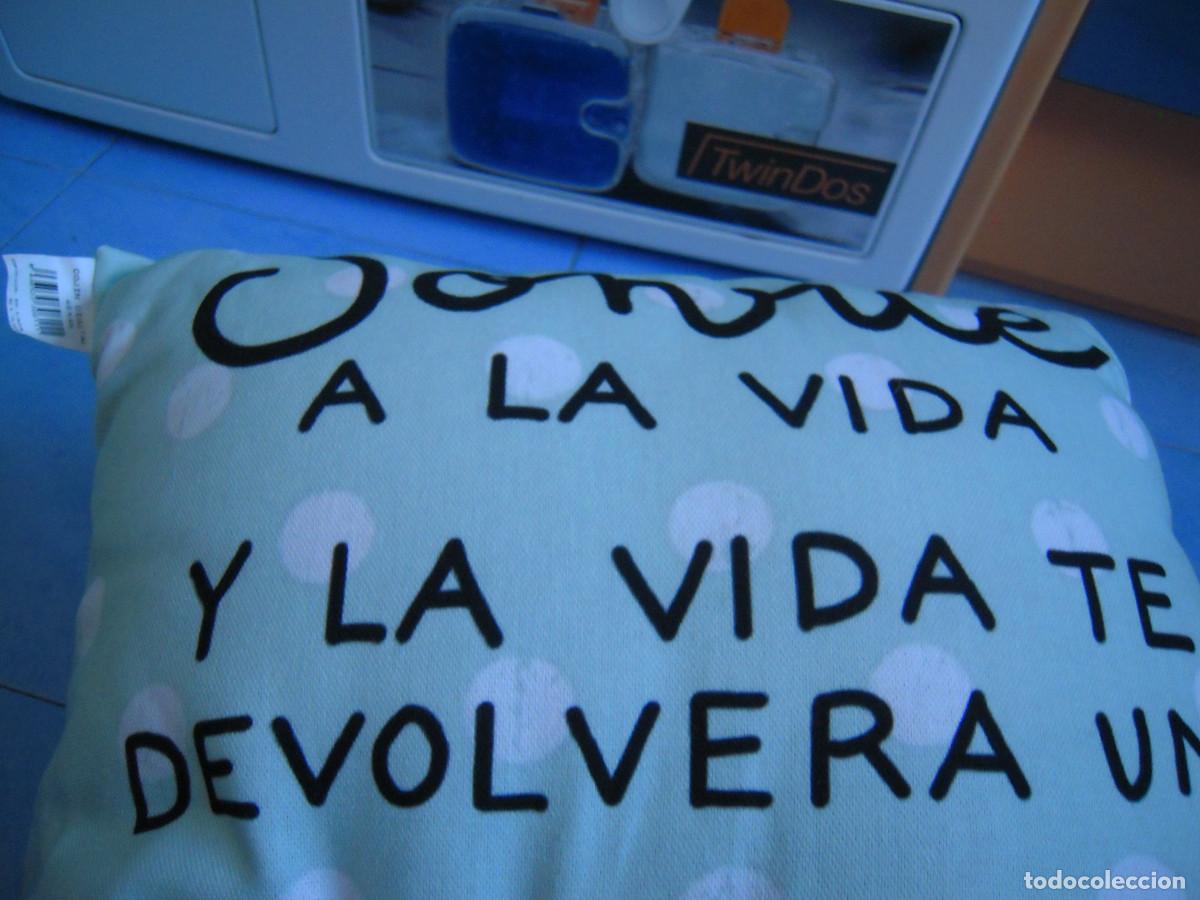Nuevo: Coj&iacute;n frase Sonr&iacute;e a la vida - Foto 3