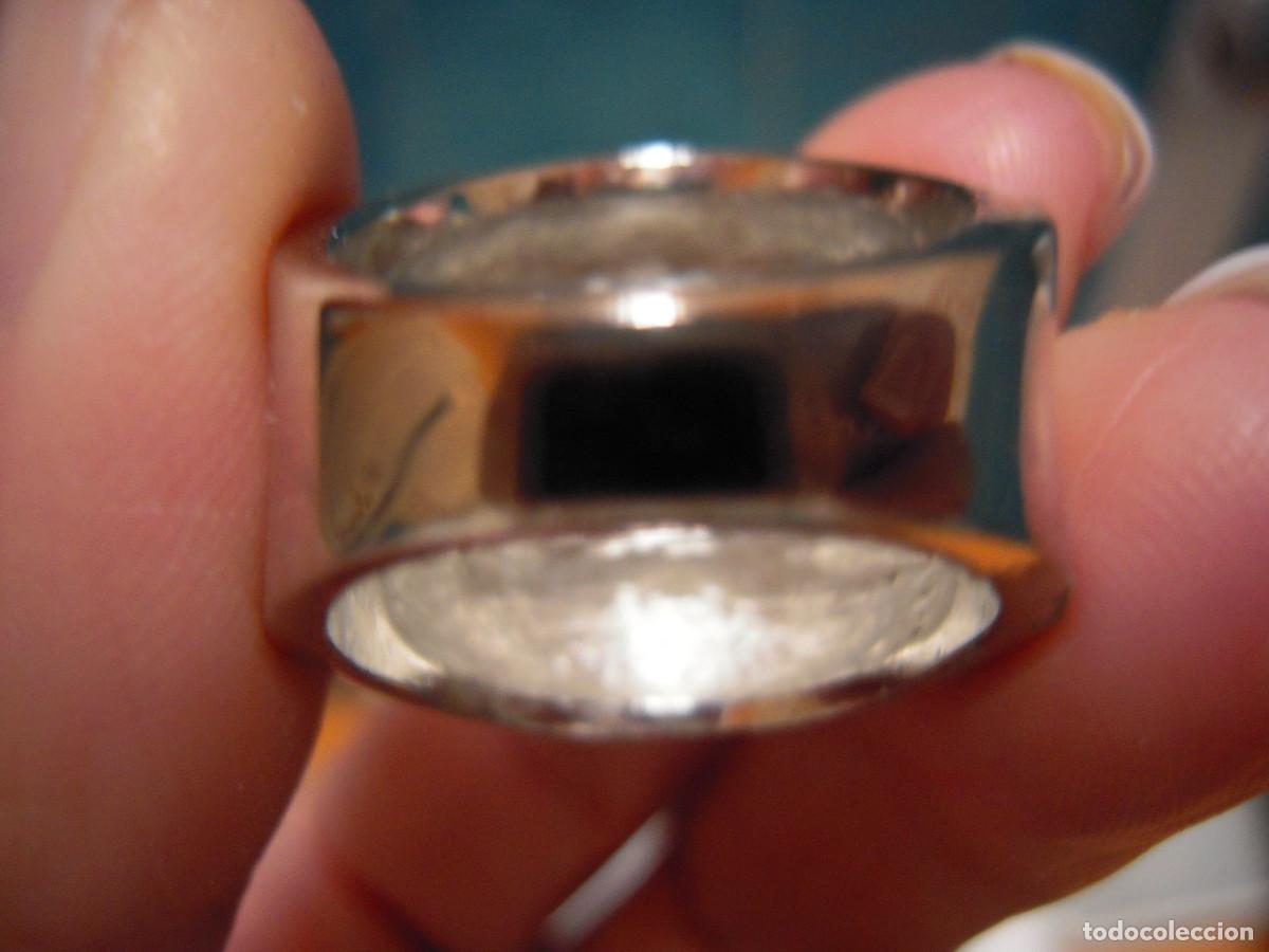 Nuevo: Anillo marr&oacute;n con piedras brillantes - Foto 3