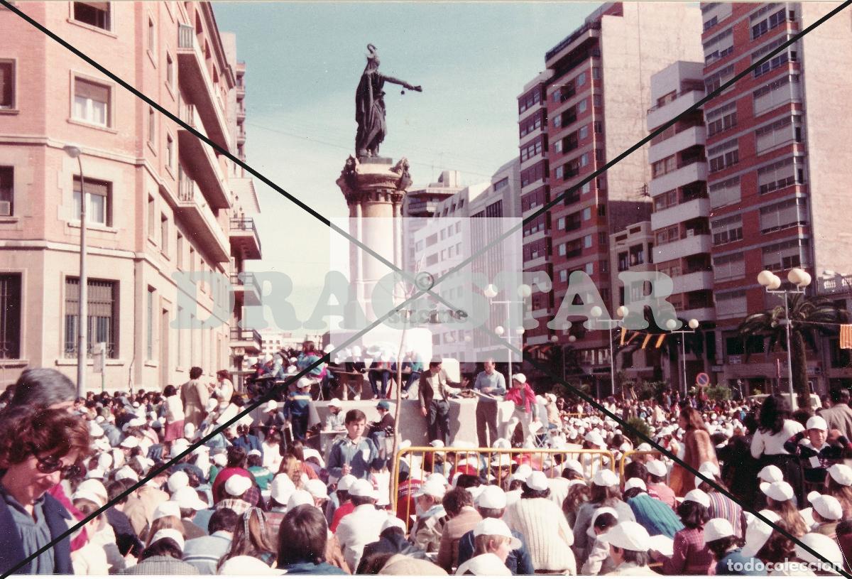 Neu: CASTELL&Oacute;N EN EL RECUERDO, PREMIO CAPLA EN LA PLAZA DEL REY C 78