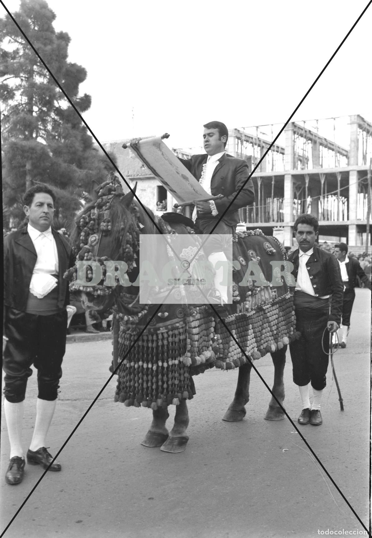 Novo: GENTE DE CASTELL&Oacute;N EN EL RECUERDO, EL JOVEN MIQUEL SOLER LEYENDO EL PREG&Oacute; C 78