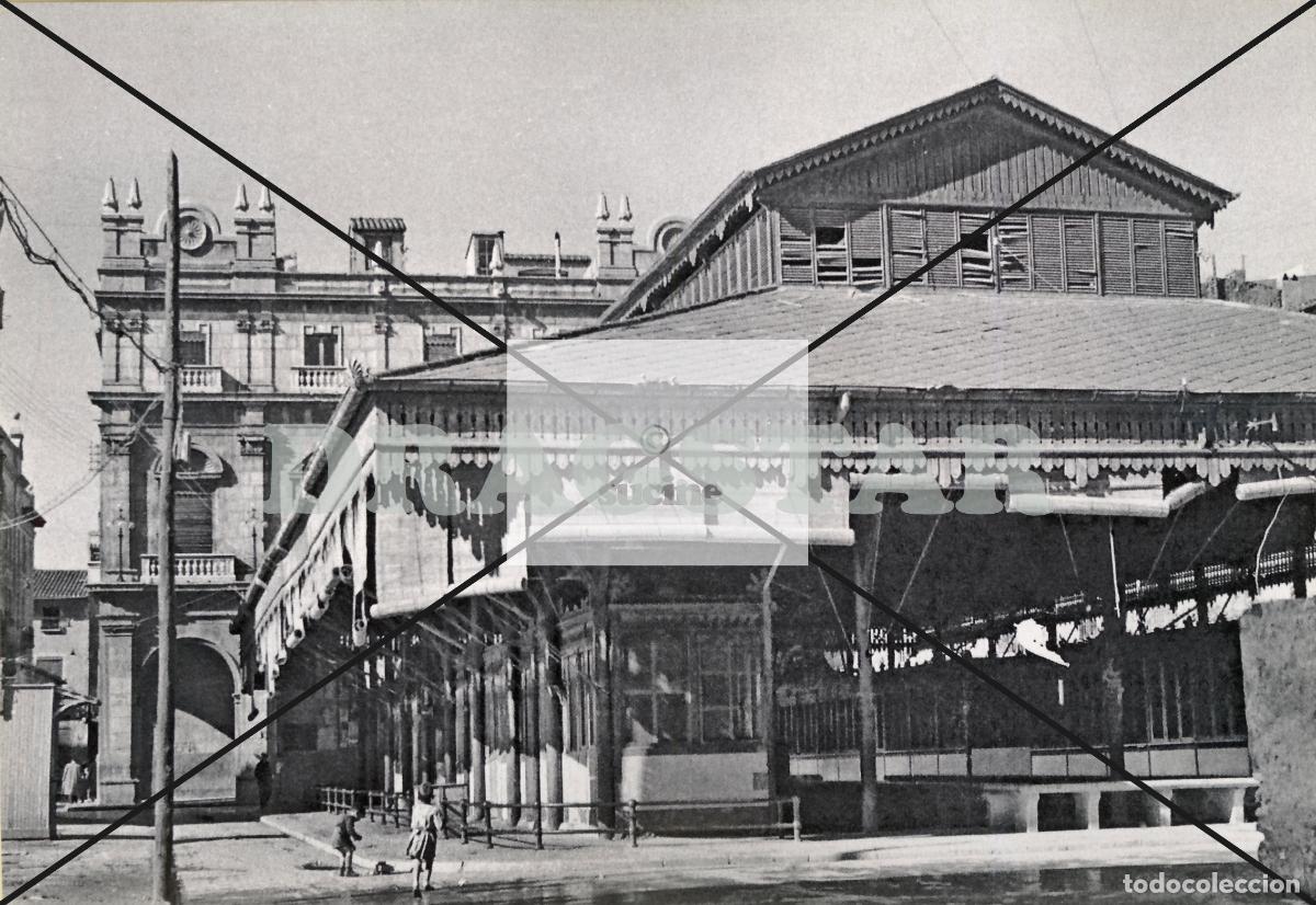 Neu: CASTELL&Oacute;N EN EL RECUERDO, COBERTIZO DEL MERCADO EN LA PLAZA MAYOR EN LOS A&Ntilde;OS 50 C 78