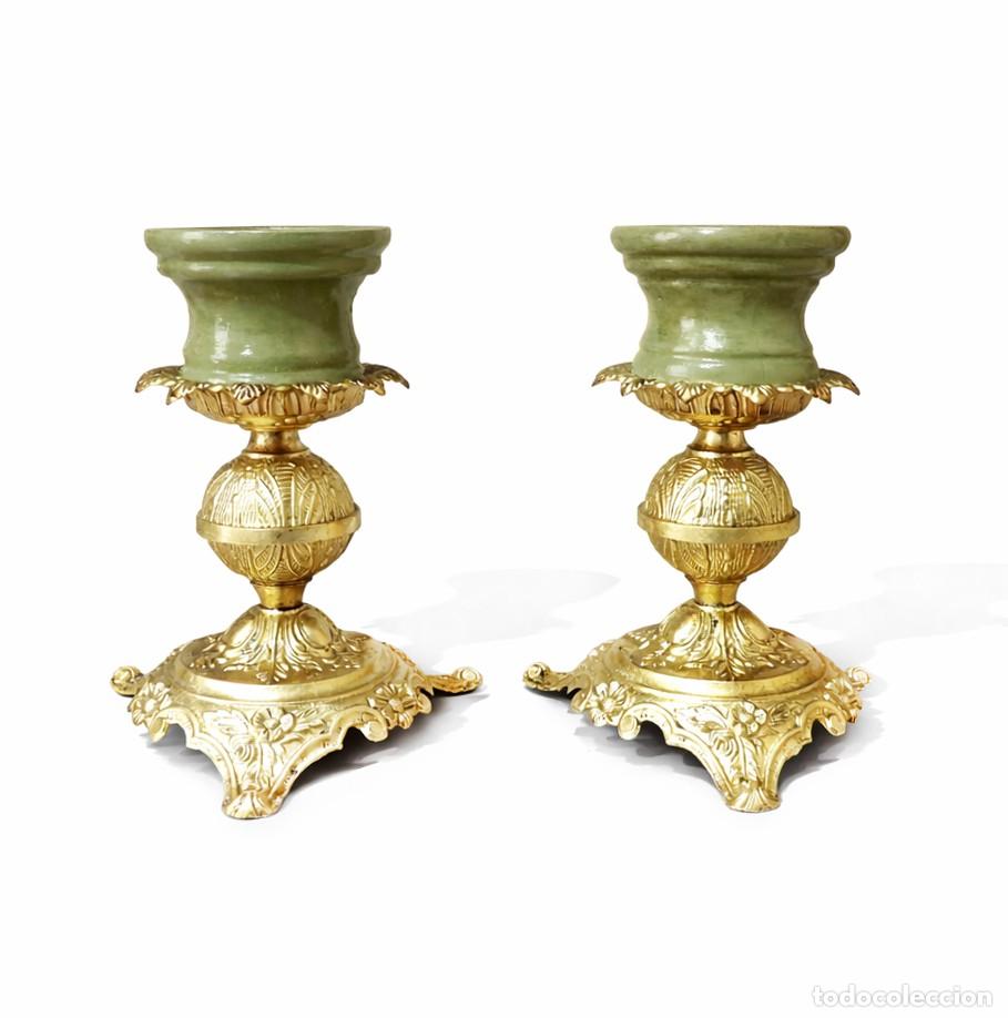 Nuevo: Par de candelabros dorados con base - Foto 2