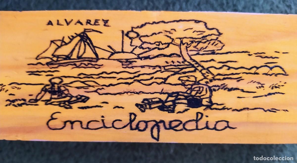 Nuevo: Plumier artesanal de cartilla ALVAREZ, PINTADO A MANO A ESTRENAR