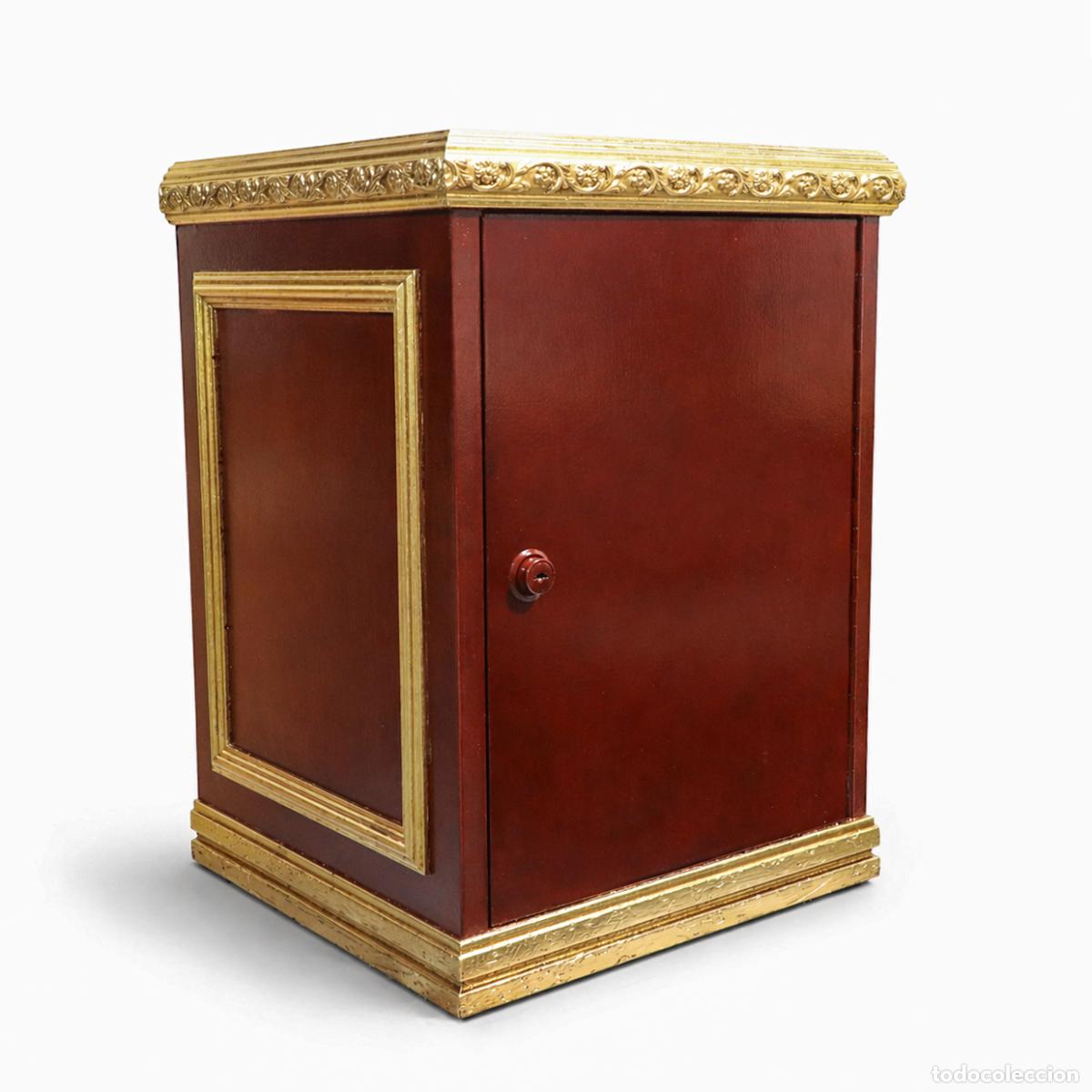 Nuevo: Sagrario color caoba y dorado