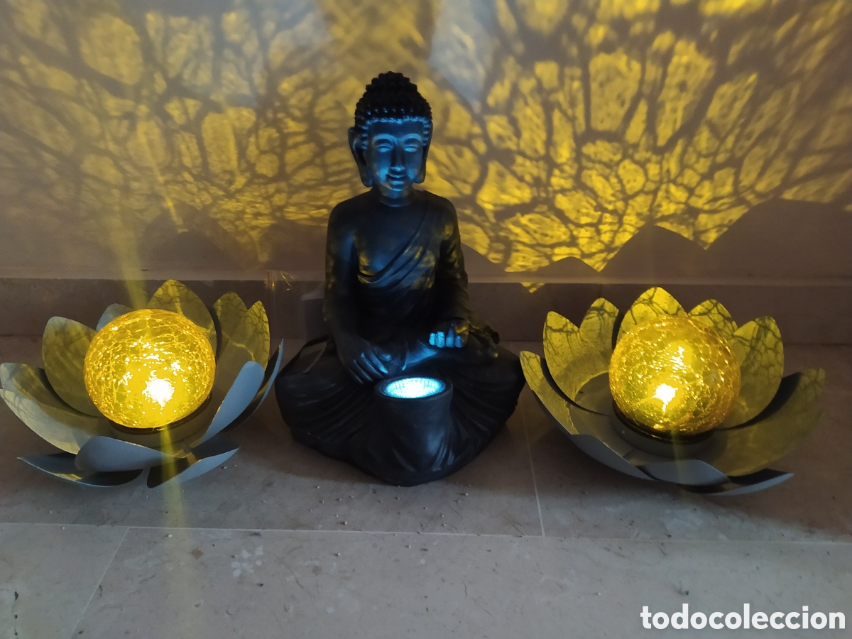 Nuevo: Lote de tres l&aacute;mparas LED solares a estrenar un Buda y dos flores de loto