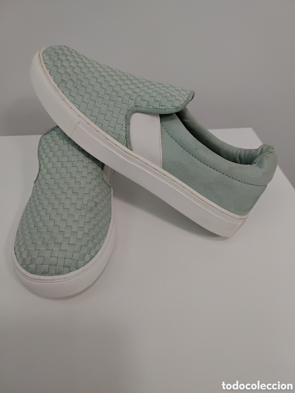 Nuevo: Zapatillas Breshka sin cordones