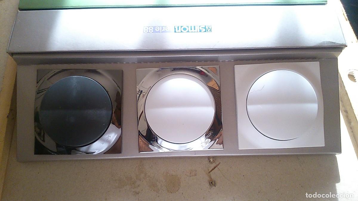 Nuevo: TRES INTERRUPTORES DE LUZ SERIE 88 SIMON. TOTALMENTE NUEVOS. NO HAN SIDO USADOS