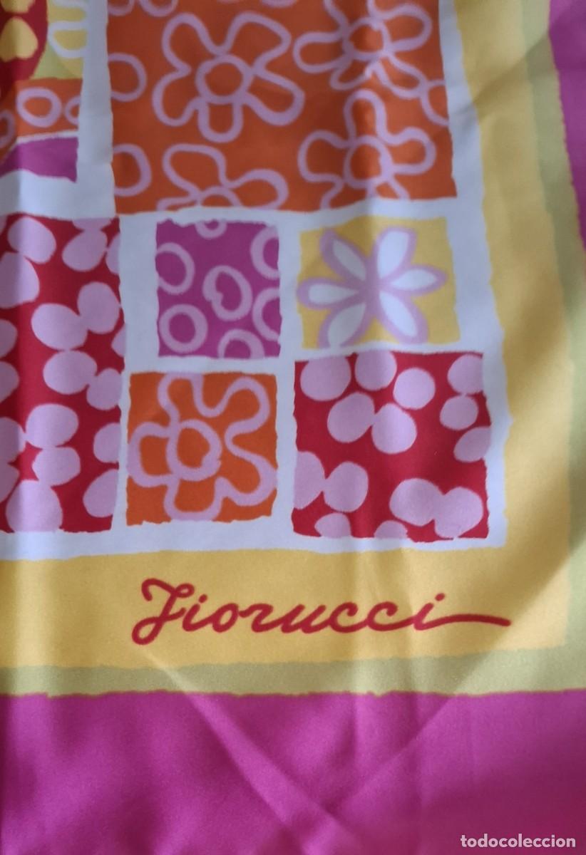 Nuevo: Pa&ntilde;uelo grande FIORUCCI - Foto 2